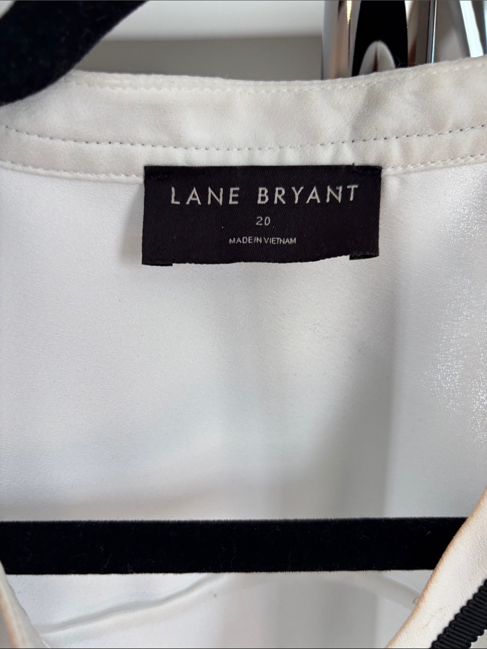 Lane Bryant White Tuxedo Style Blouse with Black Trim - Picture 2 of 5